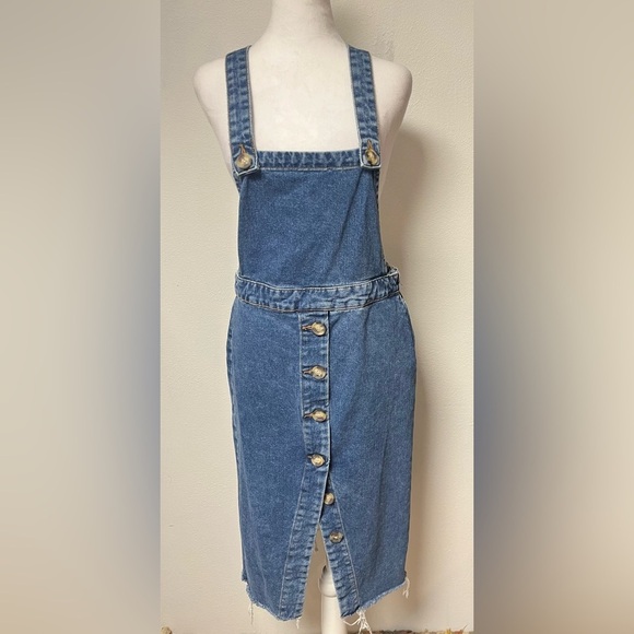 Vintage Inspired Blue Denim Women's Overall Dress With Button Front 
Sz Medium - Picture 1 of 4